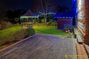 Outdoor dining - Gîtes de France® - Le Clos du Bailly (ST PIERRE EN VAL)