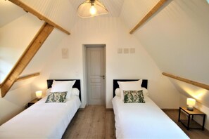 3 bedrooms, travel cot, free WiFi