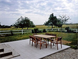 Outdoor dining - La Désirée - Lintot - Gîte (LINTOT)