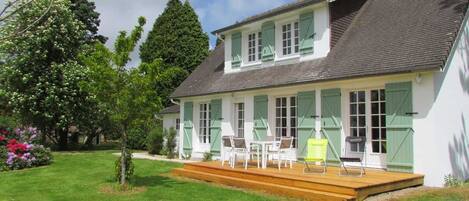 المنشأة من الخارج