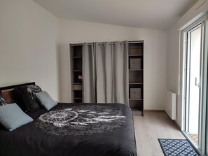 3 bedrooms, travel cot, free WiFi