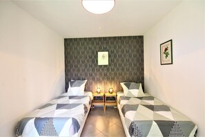 5 habitaciones y cuna de viaje 