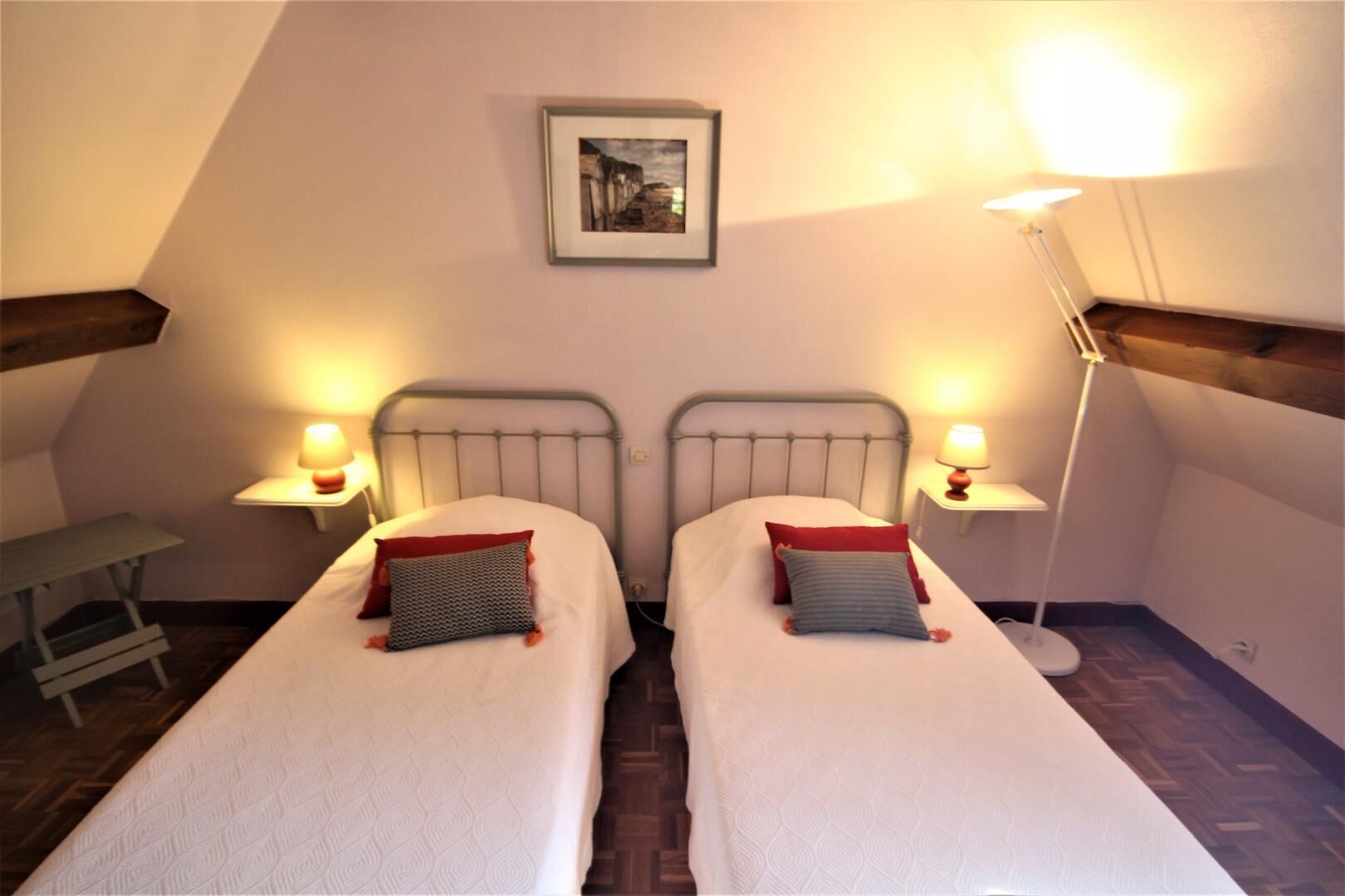 3 makuuhuonetta, vauvan matkasänky, ilmainen Wi-Fi