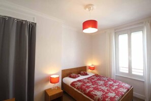 3 bedrooms, travel cot, free WiFi