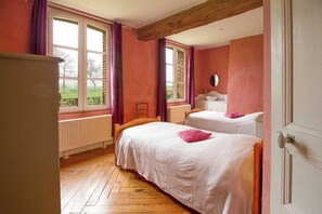 5 bedrooms, travel crib, free WiFi - L'eco-gîte des Mots Perdus (BENESVILLE)