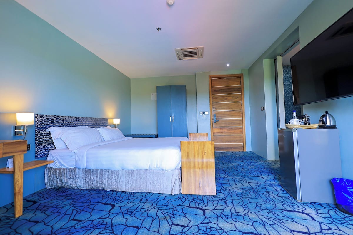 Deluxe Double Room | Desk, laptop workspace, free WiFi, bed sheets