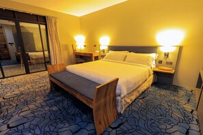 Desk, laptop workspace, free WiFi, bed sheets - Aquarius Kigo Resort  (Kampala)
