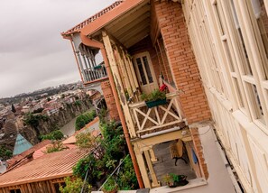 Premium Apartment | Premium bedding, individually furnished, blackout drapes, soundproofing - M&L OLD TBILISI (Tbilisi)