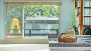 1 개의 침실, 무료 WiFi