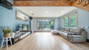 1 室のベッドルーム、WiFi (無料)