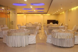 Banquet hall - THE J K Hotel C R Park (New Delhi)