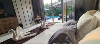 La Villa, Baan Ing Phu, Black Mountain