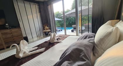 La Villa, Baan Ing Phu, Black Mountain