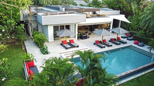 La Villa, Baan Ing Phu, Black Mountain