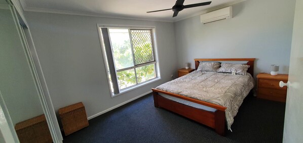 3 bedrooms, free WiFi, bed sheets