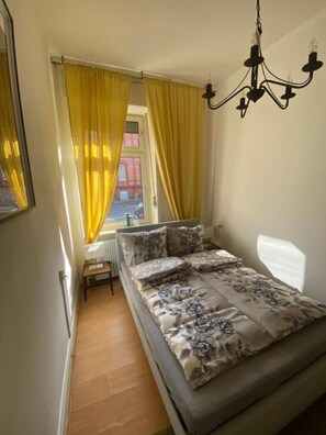 2 bedrooms, WiFi - Quiet cozy apartment in old building in central location Wiesbaden (Wiesbaden)