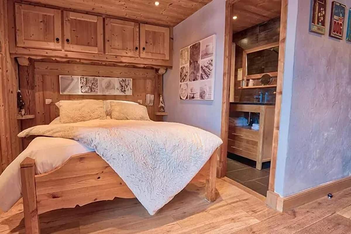 Standard Double Room | In-room safe, free WiFi