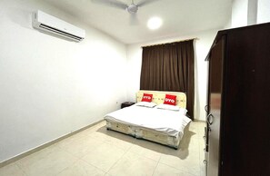 3 多间卧室、笔记本电脑工作区、免费 WiFi、床单