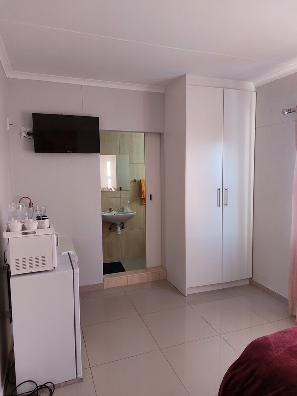 Towels, soap, toilet paper - Special Inn Bed and Breakfast (Windhoek)