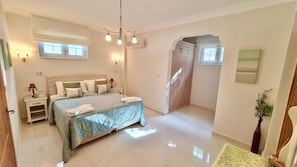 5 bedrooms, WiFi, bed sheets