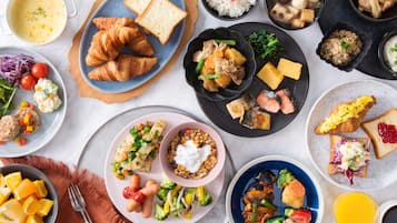 Petit déjeuner buffet (2970 JPY par personne)