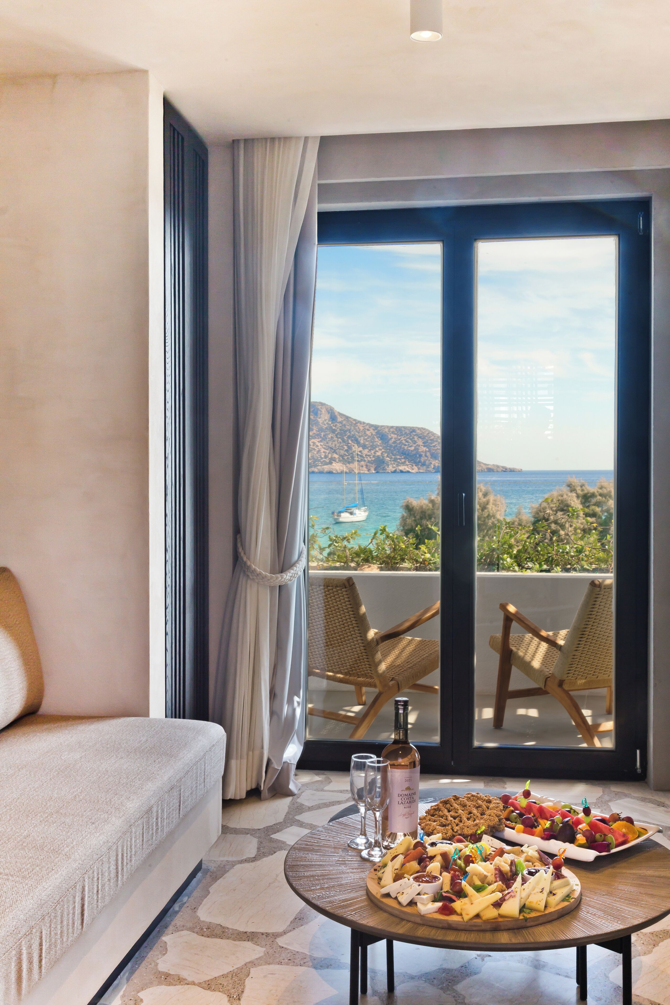 Deluxe Double Room, Sea View | In-room safe, soundproofing, free WiFi
