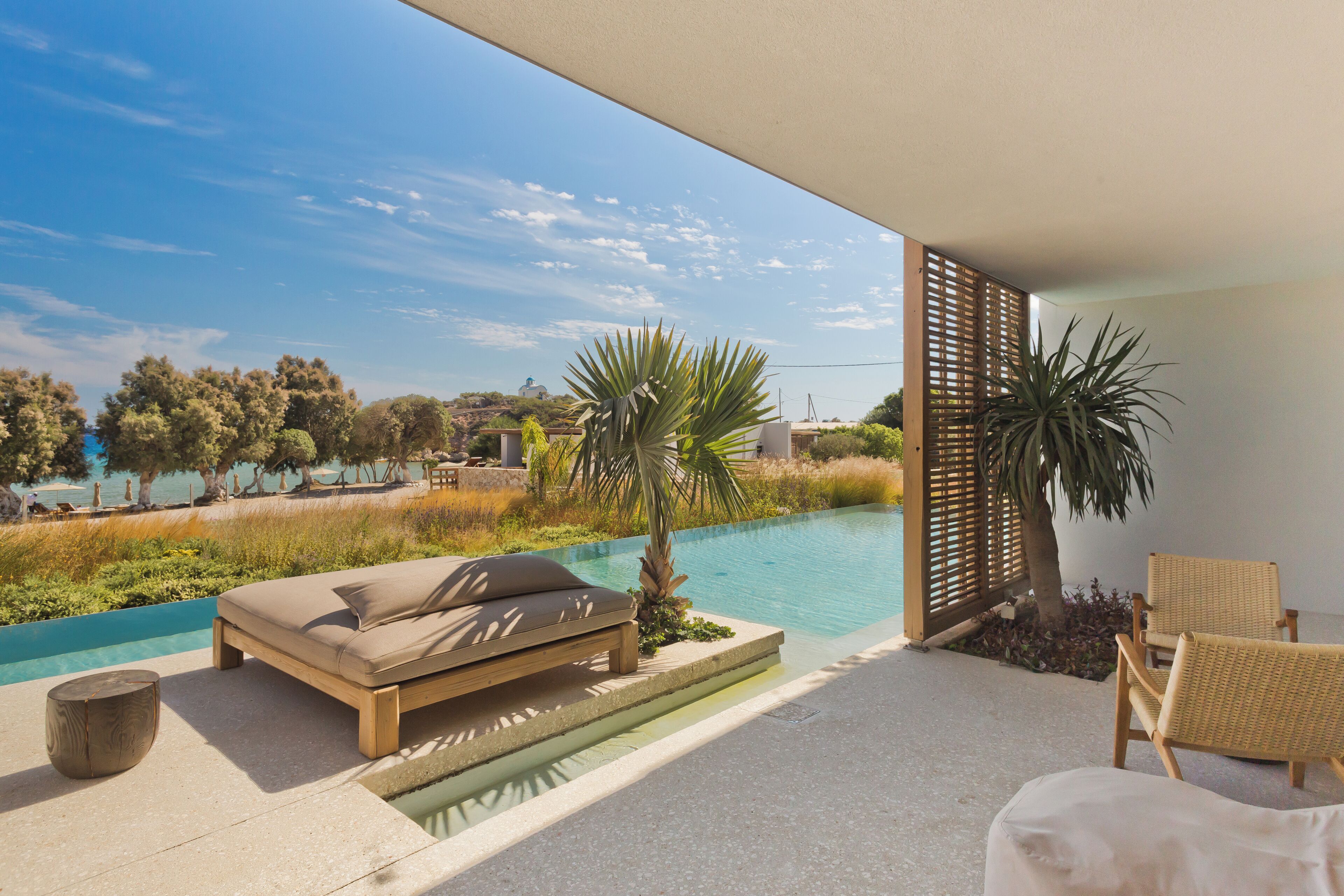 Deluxe Double Room, Swim Up | In-room safe, soundproofing, free WiFi