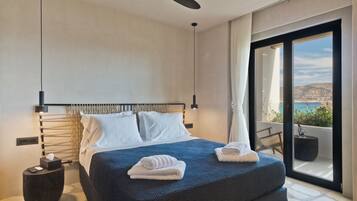 Deluxe Double Room, Sea View | In-room safe, soundproofing, free WiFi
