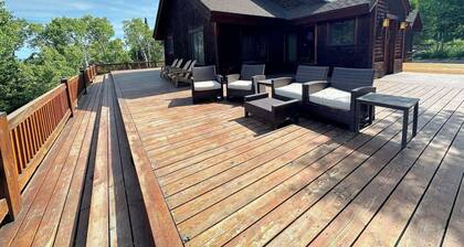 Luxurious Private Mountain Retreat w/Hot Tub + Sauna