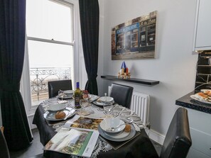 Dining - Sunbeach (Weymouth)