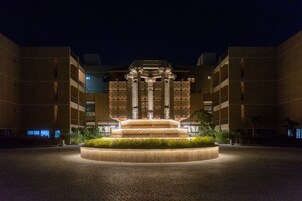 Fachada del alojamiento - Noche