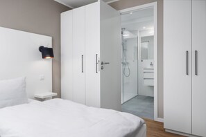 1 slaapkamer, een strijkplank/strijkijzer, gratis wifi