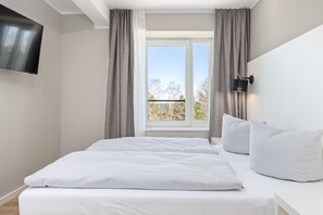 2 bedrooms, iron/ironing board, free WiFi - Tolles Familienapartment an der Ostsee mit Balkon, Meerblick und Zwei Bädern (Ostseebad Binz OT Prora)