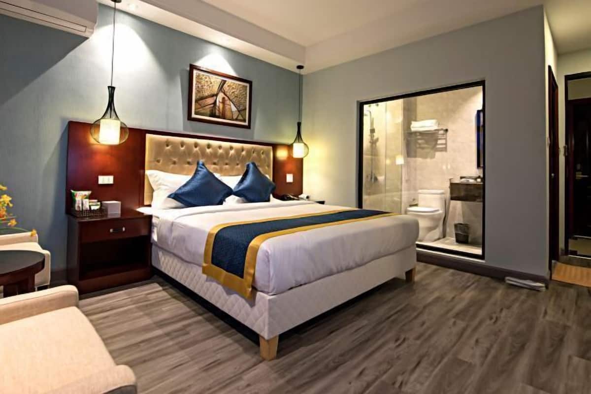 1 bedroom, in-room safe, desk, laptop workspace