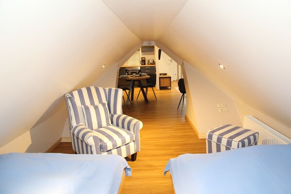 1 bedroom, iron/ironing board, travel cot, free WiFi