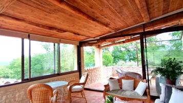 TV connectée, table de tennis de table