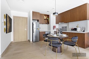 Deluxe Apartment | Private kitchen