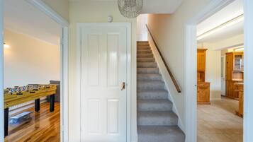 Traditional House, Private Bathroom, Courtyard View | Lobby