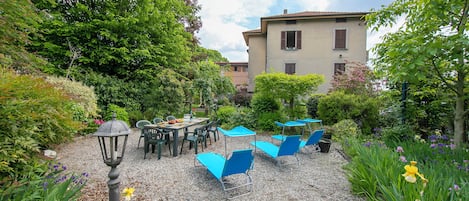 Familienhaus, Mehrere Schlafzimmer (Anita Lake - Shared Pool) | Speisen im Freien