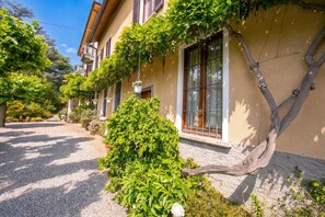 Maison Familiale, 2 chambres, four à micro-ondes (Anita Lake, 2BR Retreat w/ Shared) | Détail de l’extérieur