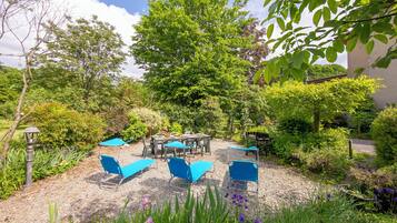 Tempat makan outdoor