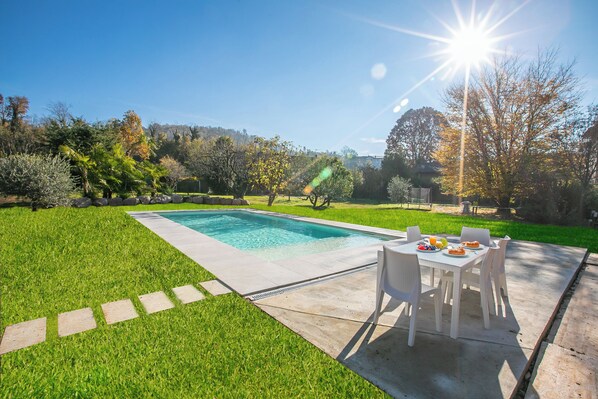 Pool - Anita Lake - Shared Pool (Gemonio)