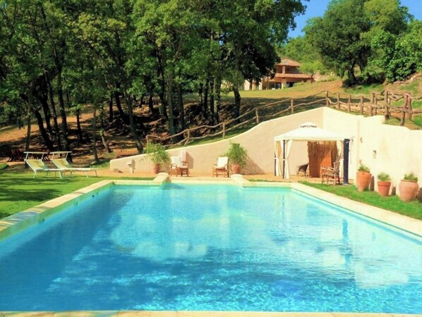 Piscine extérieure