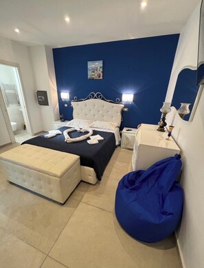 3 Schlafzimmer, Zimmersafe, Schreibtisch, Bügeleisen/Bügelbrett