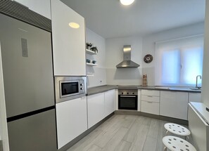 Oven, dishwasher - Angliru 1 Suite (Santa Eulalia de Morcín)