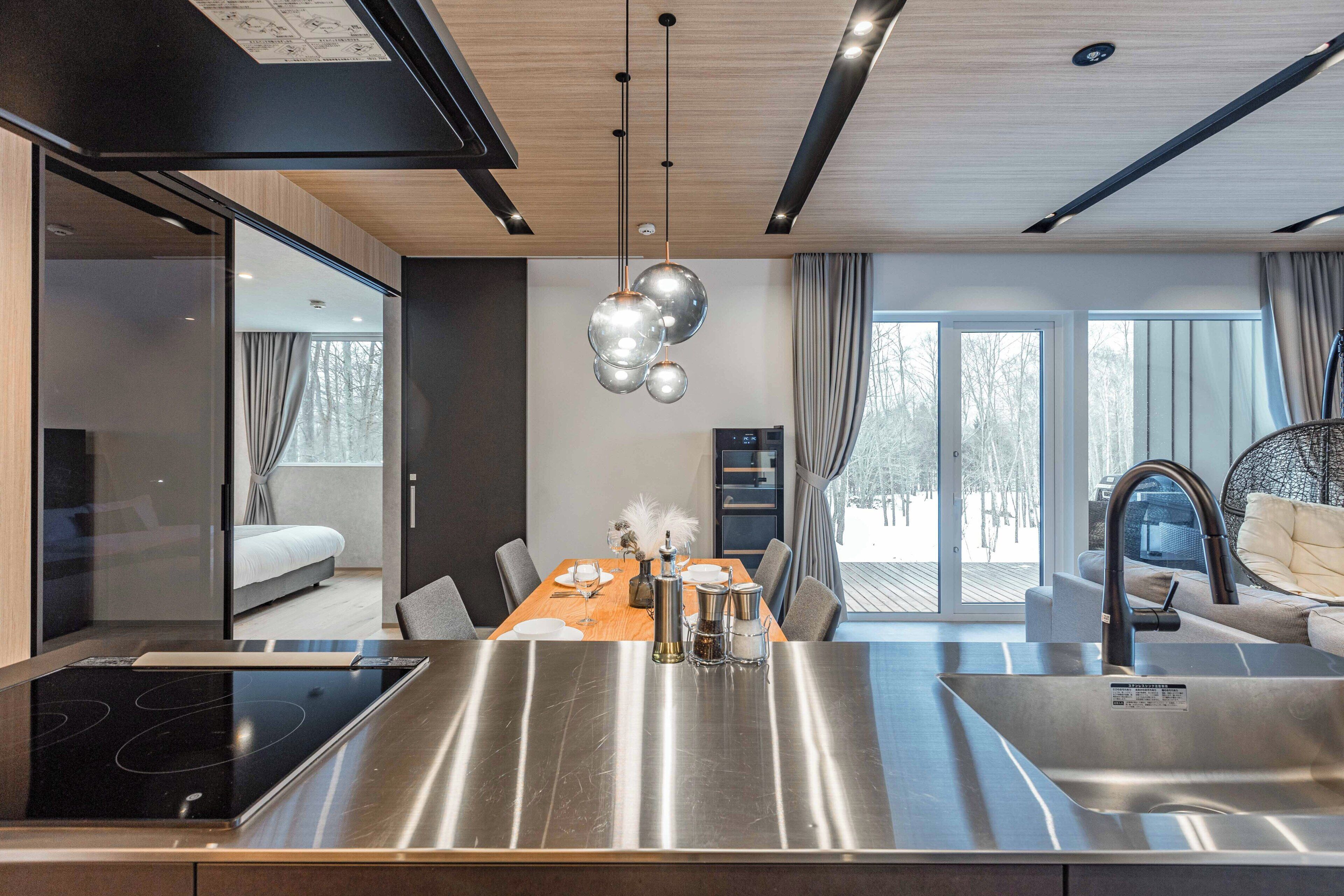 Superior Villa | Minibar, laptop workspace, blackout curtains, iron/ironing board