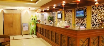 Greentree Inn Lianyungang Suning Square Hualian Mantion Hotel