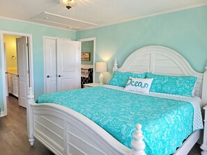 6 bedrooms, iron/ironing board, free WiFi, bed sheets