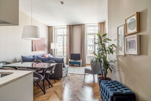 Leilighet – deluxe | Eget kjøkken | Kjøleskap, mikrobølgeovn, ovn og kokeplater