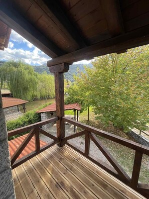 Property grounds - Lilea Country House Stone Traditional Villa (Λιλαία)